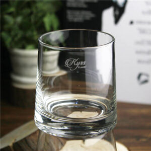 copo de whisky de cristal